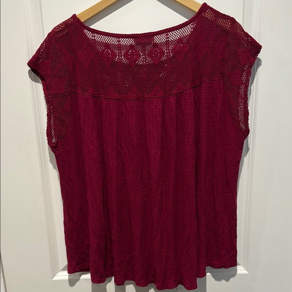 Elegant Burgundy Lace Women's Top - Picture 5 of 5